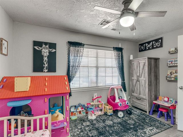 2204 Bellaire Drive, Moore, OK 73160