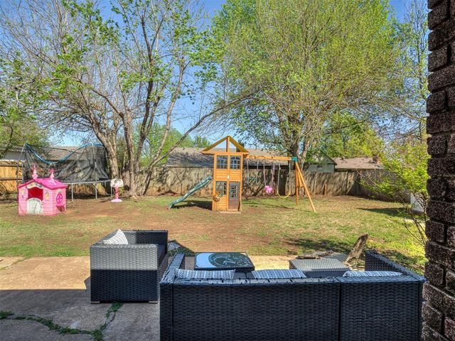 2204 Bellaire Drive, Moore, OK 73160