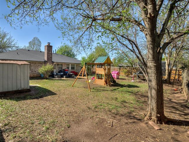 2204 Bellaire Drive, Moore, OK 73160