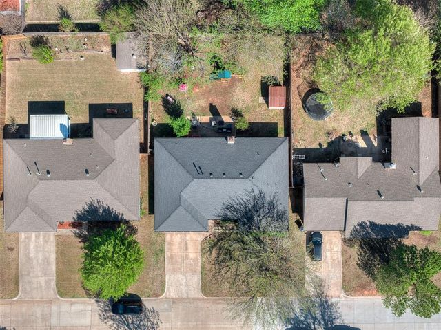 2204 Bellaire Drive, Moore, OK 73160