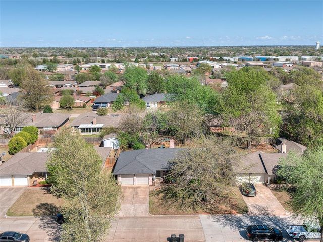 2204 Bellaire Drive, Moore, OK 73160