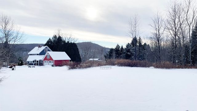 281 Old County Lane, Readsboro, VT 05350