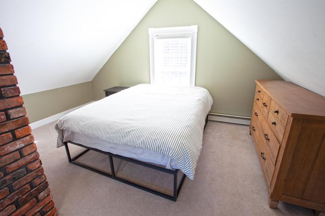 281 Old County Lane, Readsboro, VT 05350