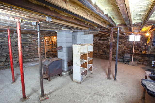 281 Old County Lane, Readsboro, VT 05350