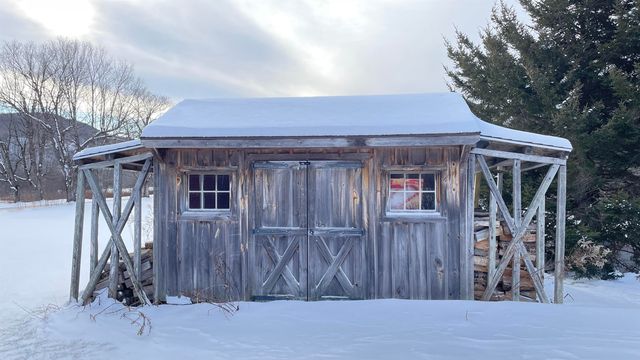 281 Old County Lane, Readsboro, VT 05350