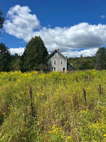 281 Old County Lane, Readsboro, VT 05350