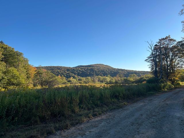 281 Old County Lane, Readsboro, VT 05350