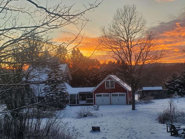 281 Old County Lane, Readsboro, VT 05350