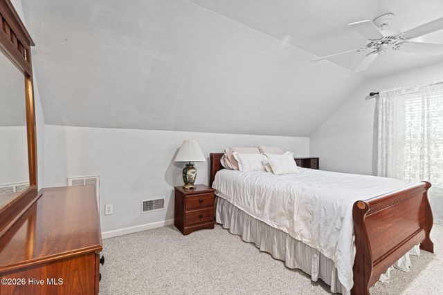 6628 Stag Park Road, Burgaw, NC 28425