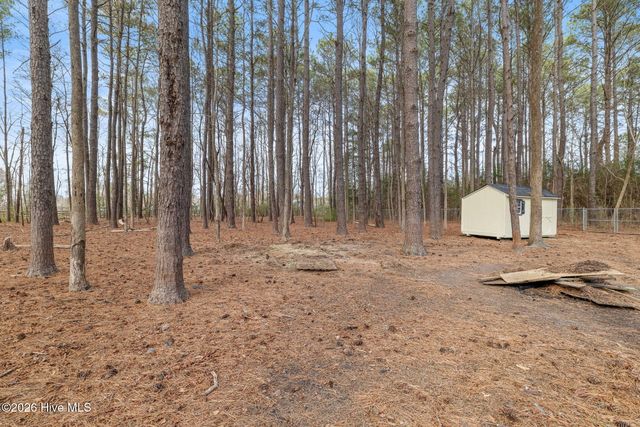 6628 Stag Park Road, Burgaw, NC 28425