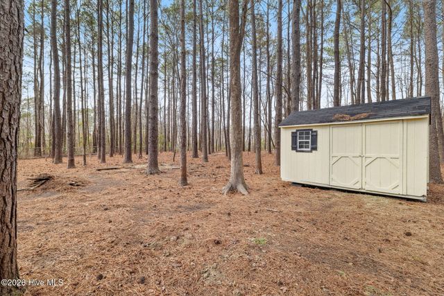 6628 Stag Park Road, Burgaw, NC 28425
