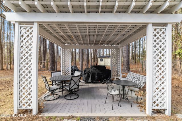 6628 Stag Park Road, Burgaw, NC 28425