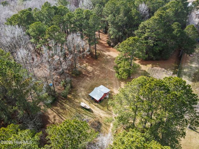 6628 Stag Park Road, Burgaw, NC 28425