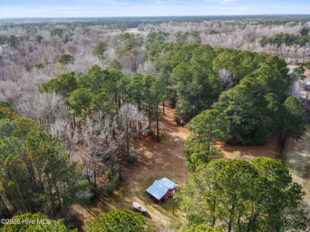 6628 Stag Park Road, Burgaw, NC 28425