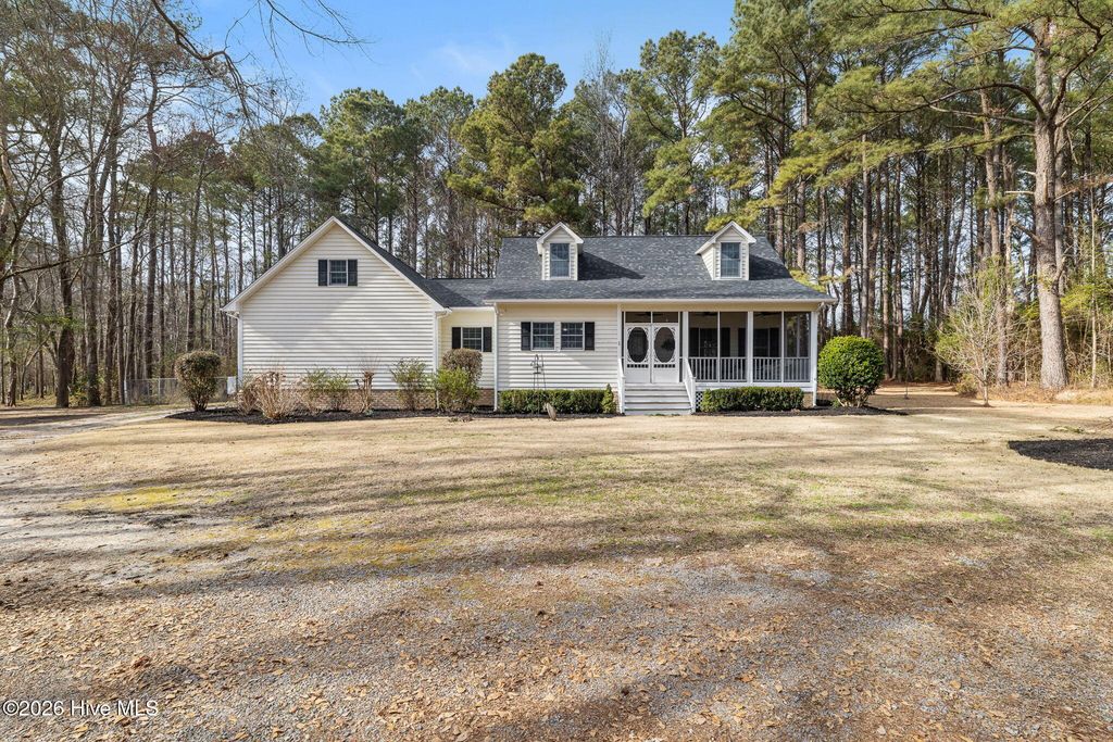 6628 Stag Park Road, Burgaw, NC 28425