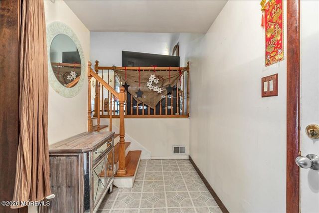 3 Chapman Terrace, Middletown, NJ 07748