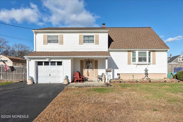 3 Chapman Terrace, Middletown, NJ 07748