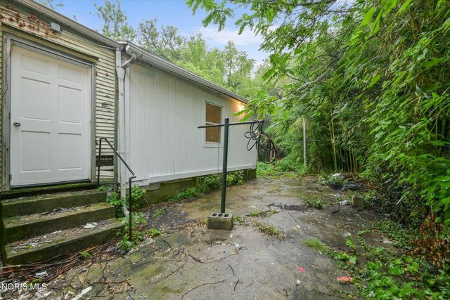 536 Acklin Avenue, Toledo, OH 43620