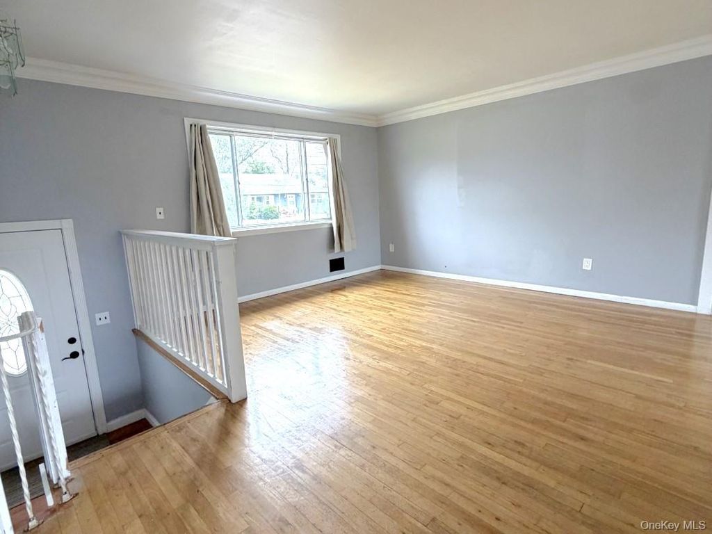134 Bergold Street, Brentwood, NY 11717 — photo 4