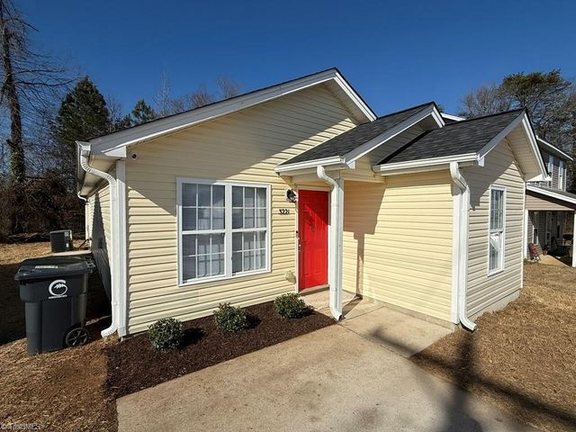 3221 N Ohenry Boulevard, Greensboro, NC 27405