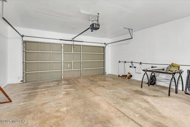 10054 E Cedar Hill Drive, Tucson, AZ 85748