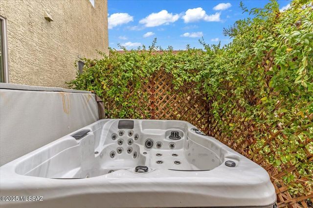 10054 E Cedar Hill Drive, Tucson, AZ 85748