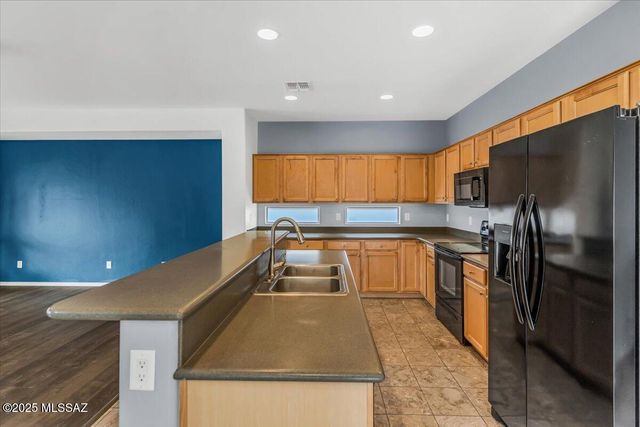 10054 E Cedar Hill Drive, Tucson, AZ 85748