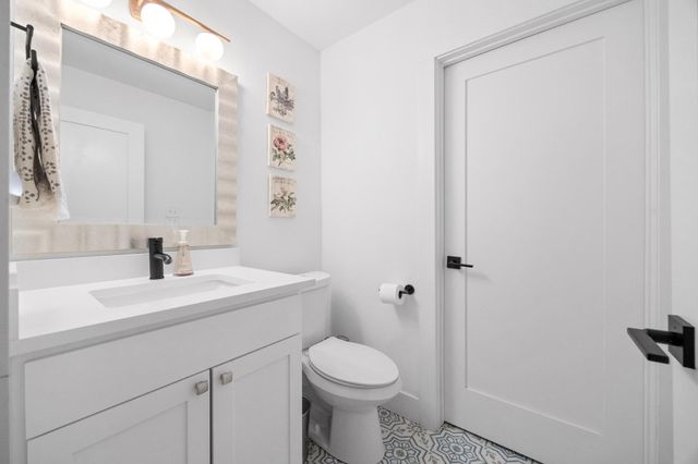 3402 Dolphin DR A, Austin, TX 78704