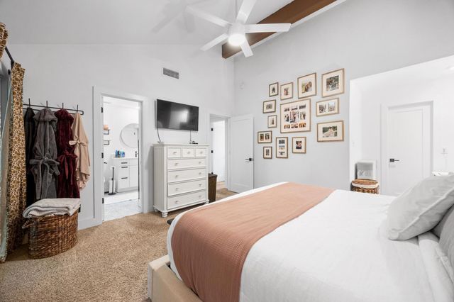 3402 Dolphin DR A, Austin, TX 78704