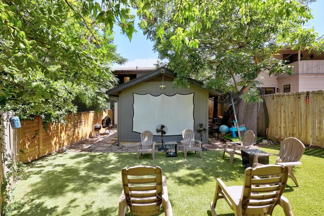 3402 Dolphin DR A, Austin, TX 78704