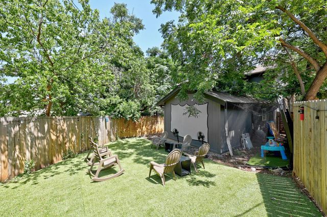 3402 Dolphin DR A, Austin, TX 78704