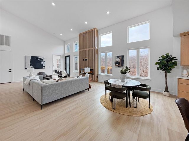 21 Dunvegan Lane, Bella Vista, AR 72715