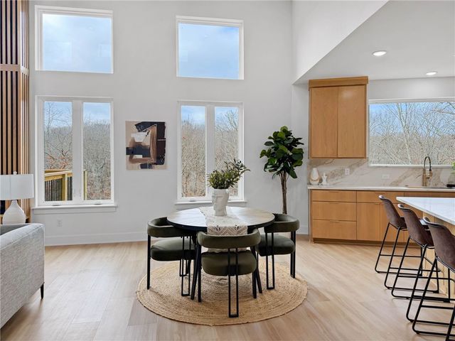 21 Dunvegan Lane, Bella Vista, AR 72715