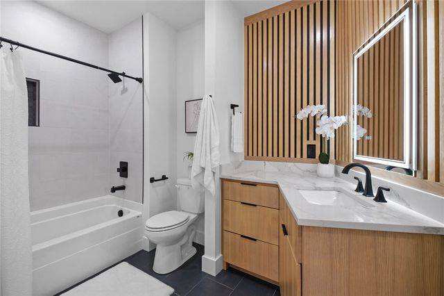 21 Dunvegan Lane, Bella Vista, AR 72715