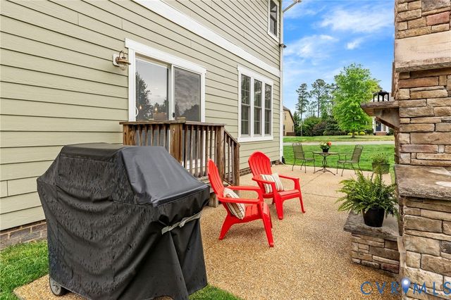 16401 Shefford Dr, Midlothian, VA 23112
