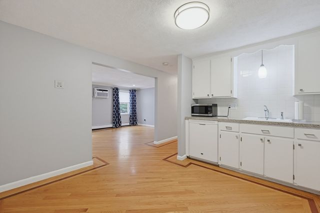 28 Main Street 5, North Reading, MA 01864