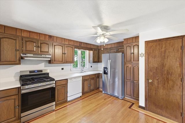 5 Spring Valley Rd, Medfield, MA 02052