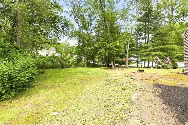 5 Spring Valley Rd, Medfield, MA 02052