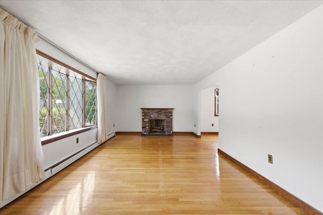 5 Spring Valley Rd, Medfield, MA 02052