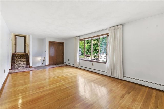5 Spring Valley Rd, Medfield, MA 02052