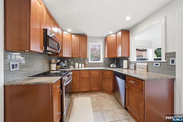 43 Merrie Trail, Denville Township, NJ 07834