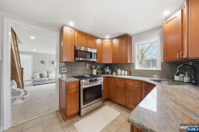 43 Merrie Trail, Denville Township, NJ 07834