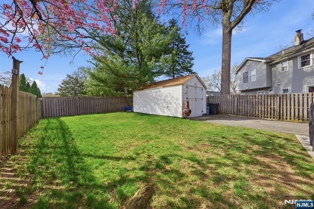 43 Merrie Trail, Denville Township, NJ 07834