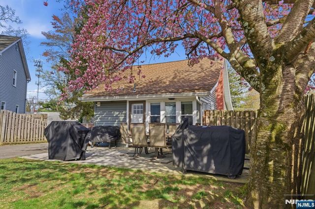 43 Merrie Trail, Denville Township, NJ 07834
