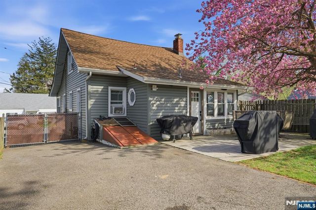 43 Merrie Trail, Denville Township, NJ 07834