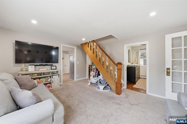 43 Merrie Trail, Denville Township, NJ 07834