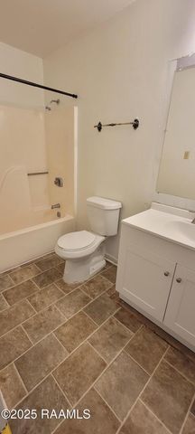 101 Vieux Orleans Circle A, Lafayette, LA 70508