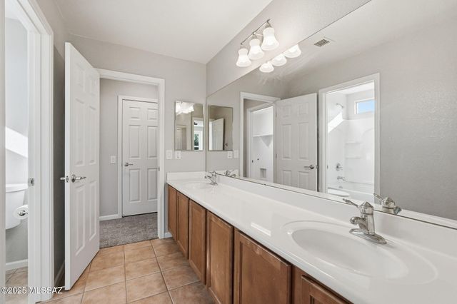 33728 S Colony Drive, Red Rock, AZ 85145