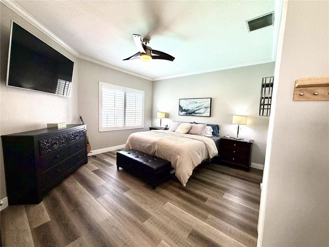 1764 OAK POND COURT, Oldsmar, FL 34677