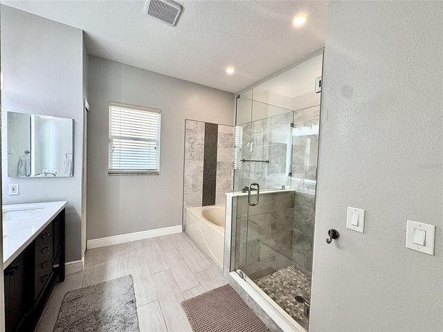 1764 OAK POND COURT, Oldsmar, FL 34677